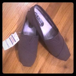 NWT Charcoal Bob’s Size 9